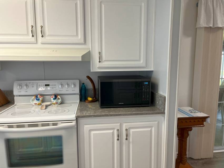2408 Crooked Stick Drive a Winter Haven, FL Mobile or Manufactured Home for Sale